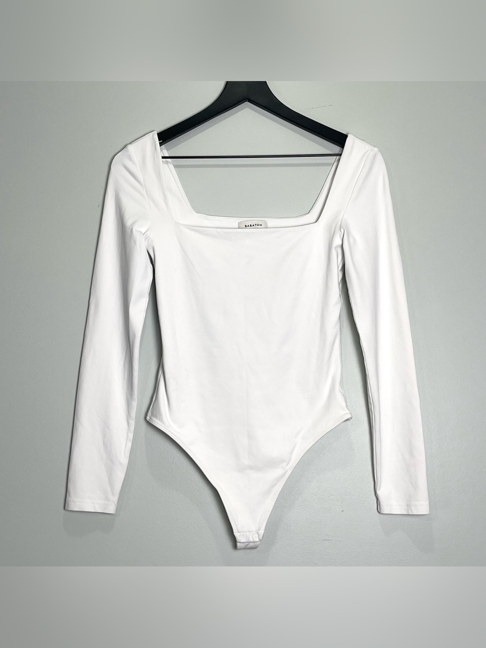 ARITZIA BABATON White Bodysuit Top Snap Thong Square Neck Stretch Size Medium